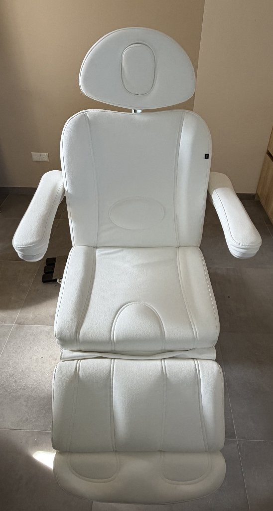 Behandelstoel schoonheidssalon, Ophalen, Zo goed als nieuw, Massagetafel