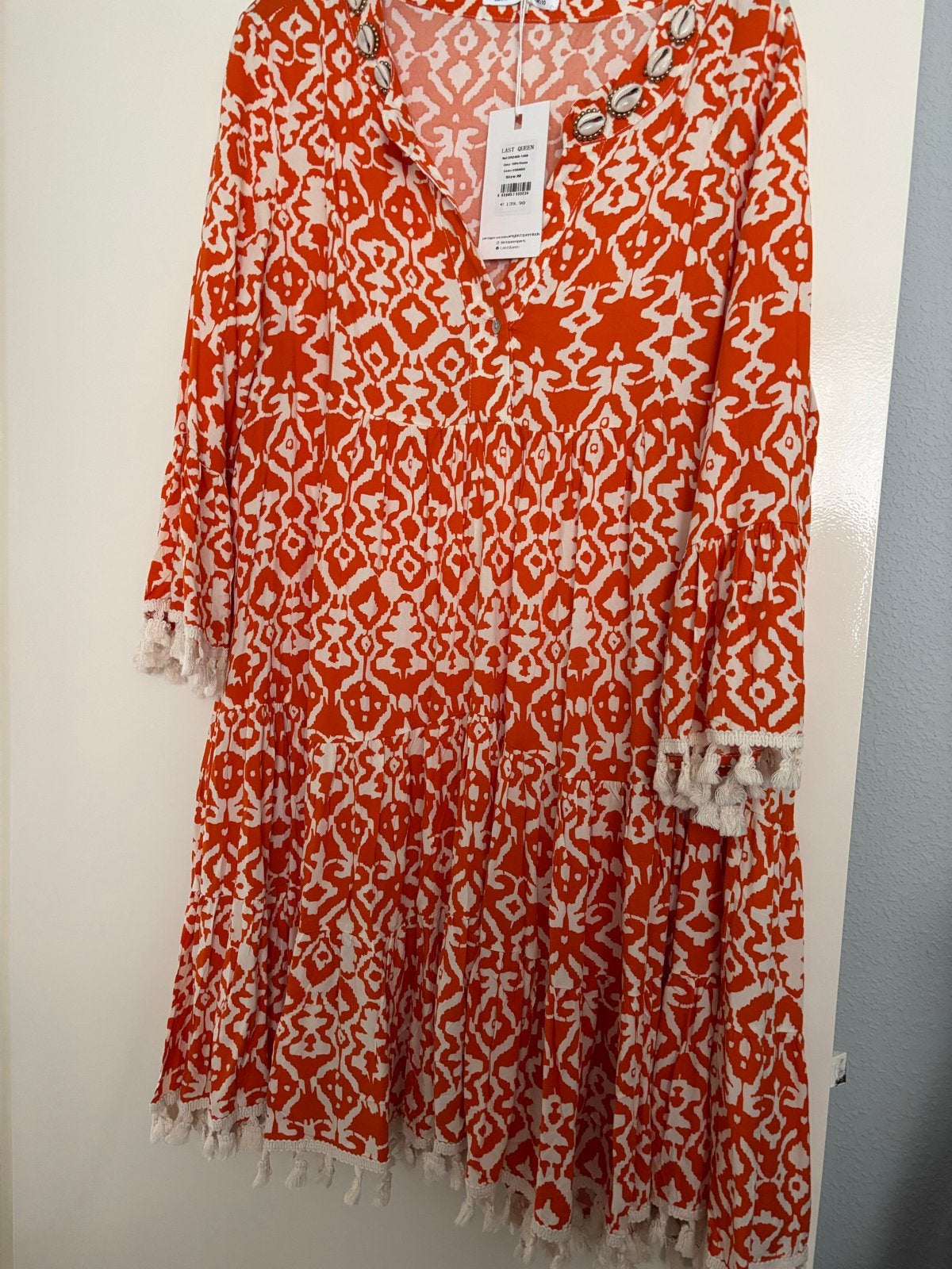 Last Queen jurk oranje met schelpen maat M /L, Maat 38/40 (M), Verzenden, Nieuw, Oranje