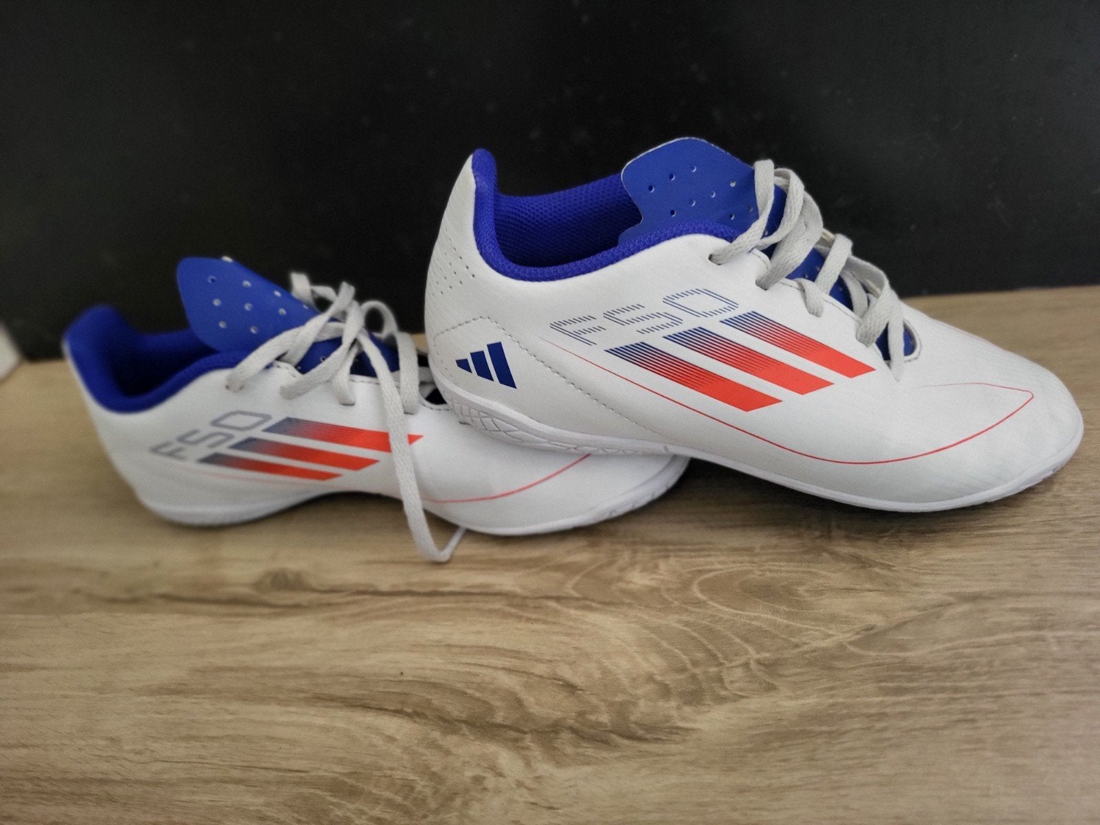 Adidas F50 zaalschoenen maat 36 - Zo goed als nieuw 🍃, Ophalen of Verzenden, Zo goed als nieuw, Schoenen