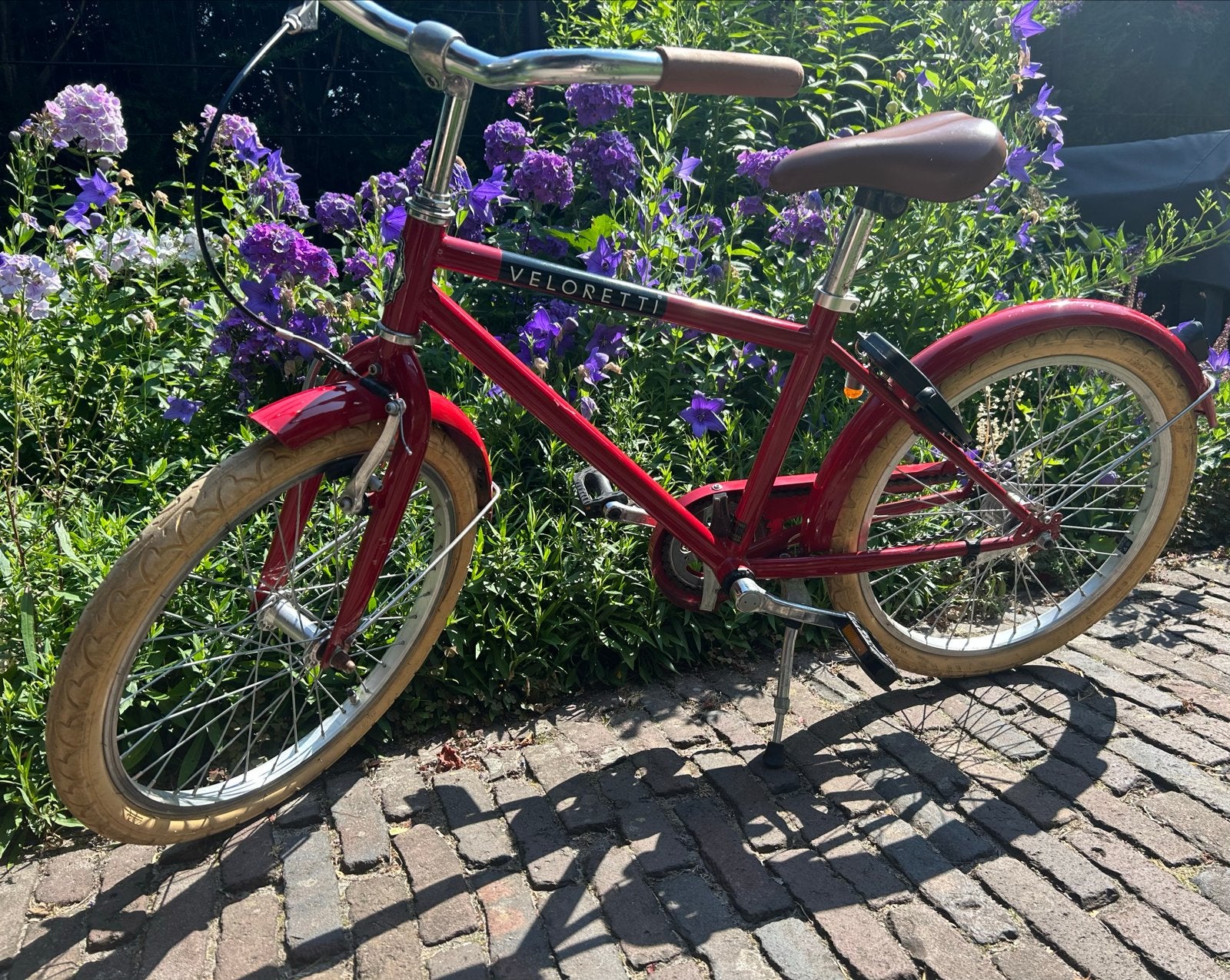 Veloretti kinderfiets rood junior - Zo goed als nieuw, Fietsen en Brommers, Terugtraprem, Zo goed als nieuw, Minder dan 47 cm