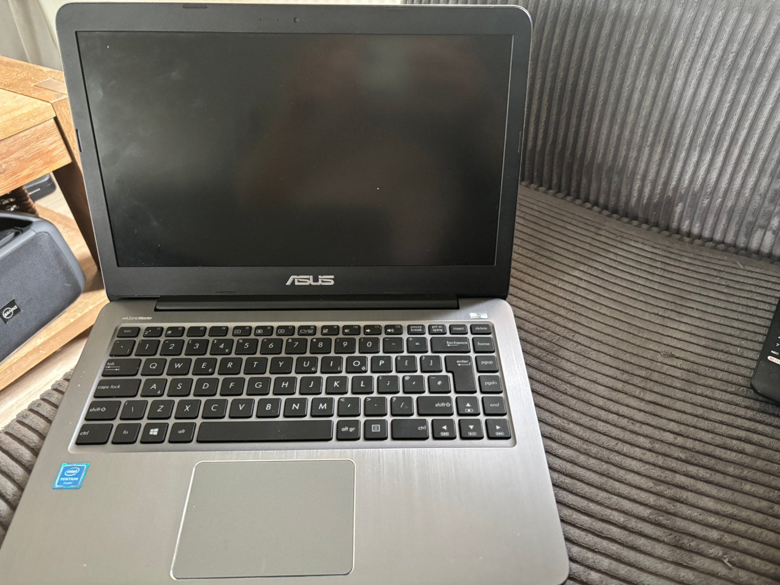 Laptop T.E.A.B, Computers en Software, Windows Laptops, Zo goed als nieuw, 14 inch, Minder dan 2 Ghz, Ophalen