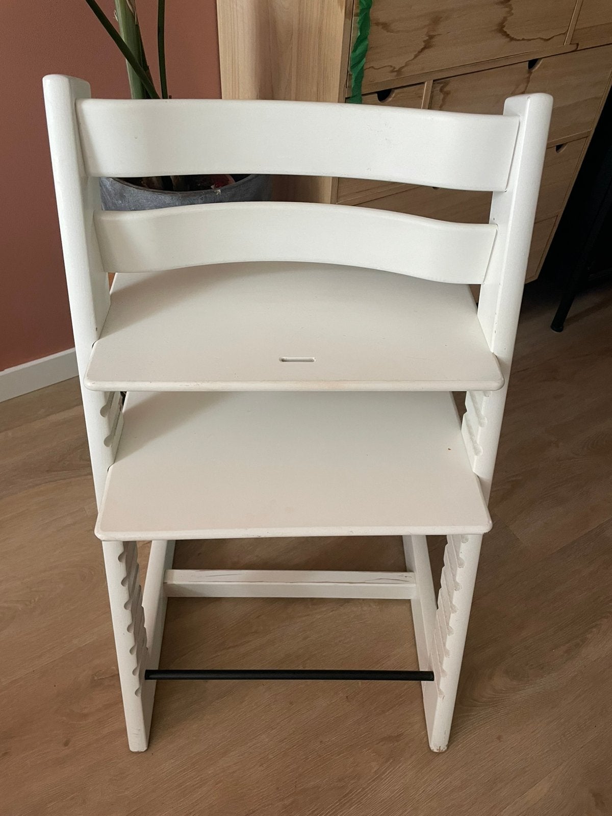 Stokke Tripp Trapp Wit - Nieuw model, Kinderen en Baby's, Kinderstoelen, Ophalen, Zo goed als nieuw, Meegroeistoel