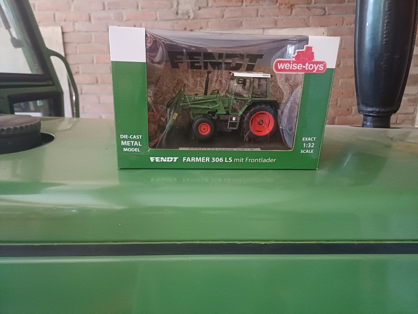 fendt 306 weise toys, Hobby en Vrije tijd, Modelauto's | 1:32, Ophalen of Verzenden, Nieuw, Tractor of Landbouw, Overige merken