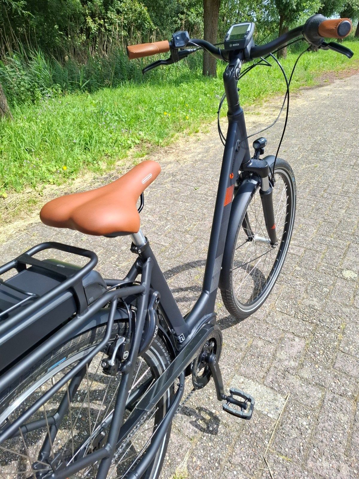 Foto 7 van Mat zwarte E-bike, Slechts 672 km, Bosch middenmotor✅️ ️️
