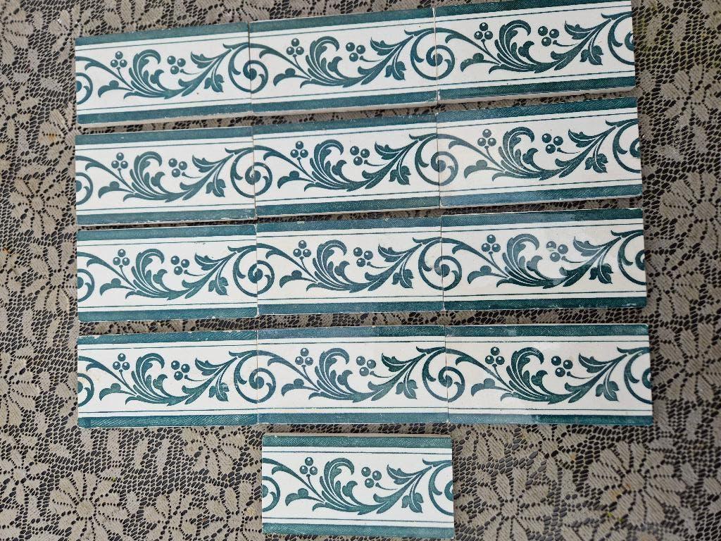 39 Art nouveau randtegels sierlijk decor Boch Freres, Ophalen
