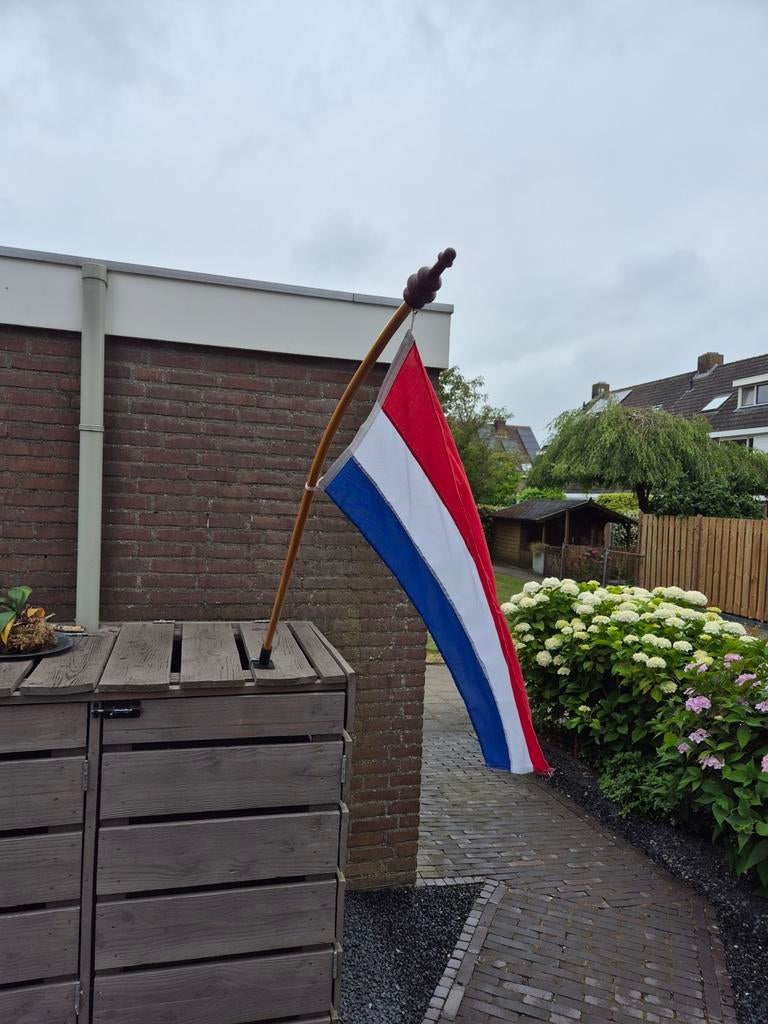Gebogen vlaggenstok met vlag, Ophalen, Zo goed als nieuw, Overige typen