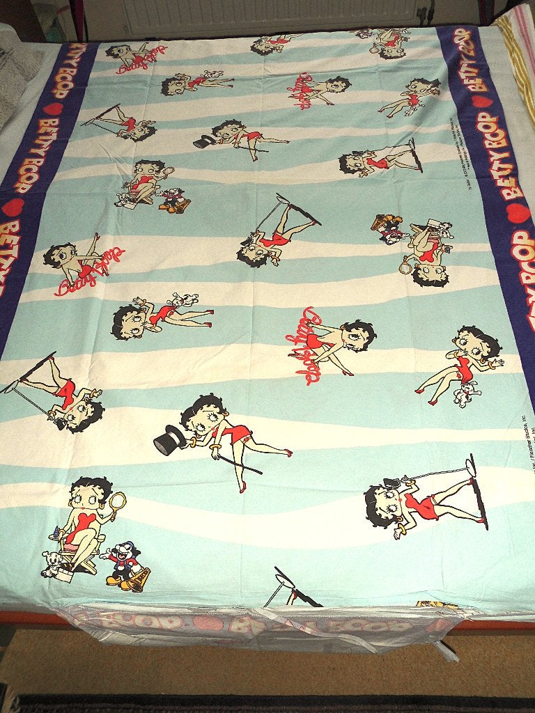Zeer leuk dekbed van Betty Boop, Ophalen of Verzenden, Betty Boop, Gebruikt, Gebruiksvoorwerp