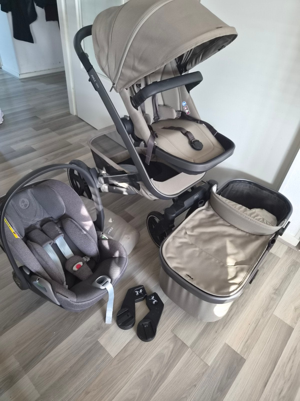 Joolz geo 3 sage green kinderwagen met Cybex autostoel z.g.a, Zo goed als nieuw, Met autostoeltje, Ophalen, Kinderwagen