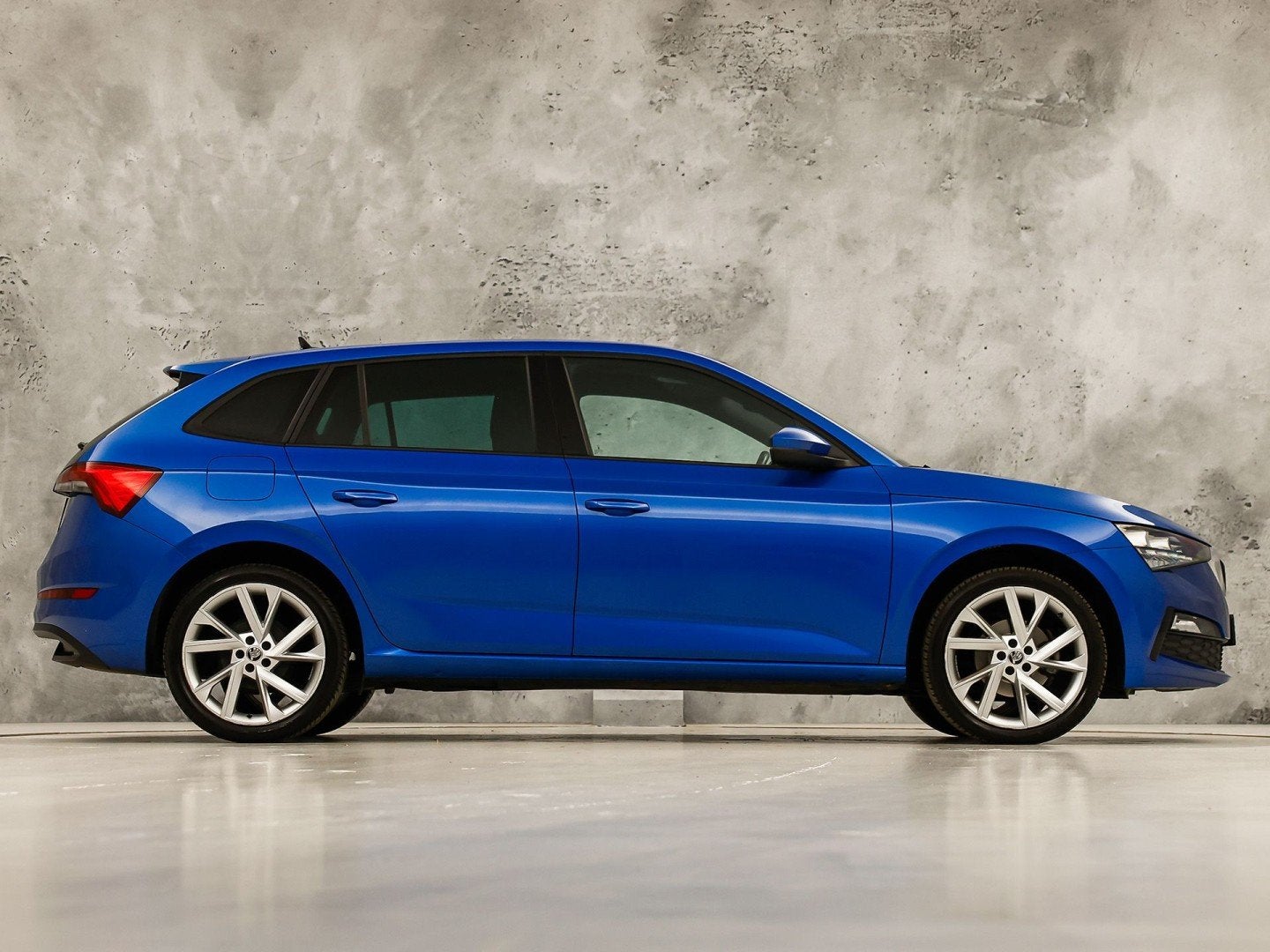 Skoda Scala 1.0 TSI Sport (KUIPSTOELEN, VIRTUAL COCKPIT, APP, Auto's, Voorwielaandrijving, 12 maanden, Scala, Gebruikt
