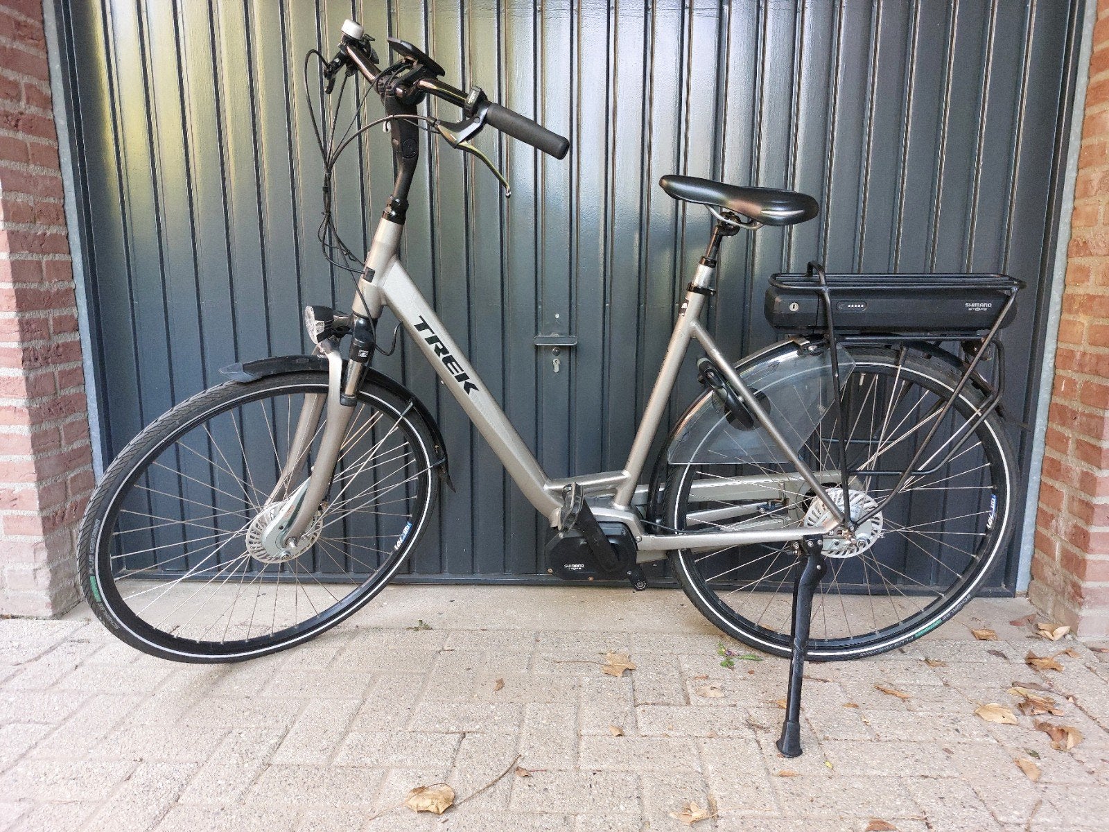 Nette Trek LM400+ E-bike met Shimano Steps motor, Gebruikt, 51 tot 55 cm, 50 km per accu of meer, Ophalen