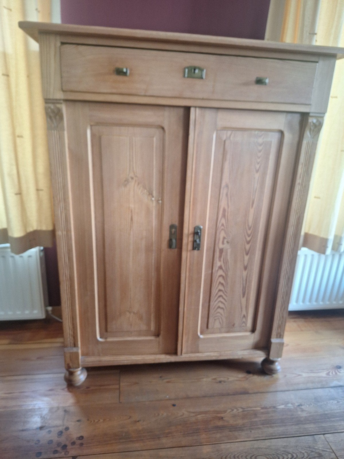 Oude Meidenkast vintage 95x130CM, Gebruikt, Met deur(en), Brocante landelijk klasse stijl, 100 tot 150 cm