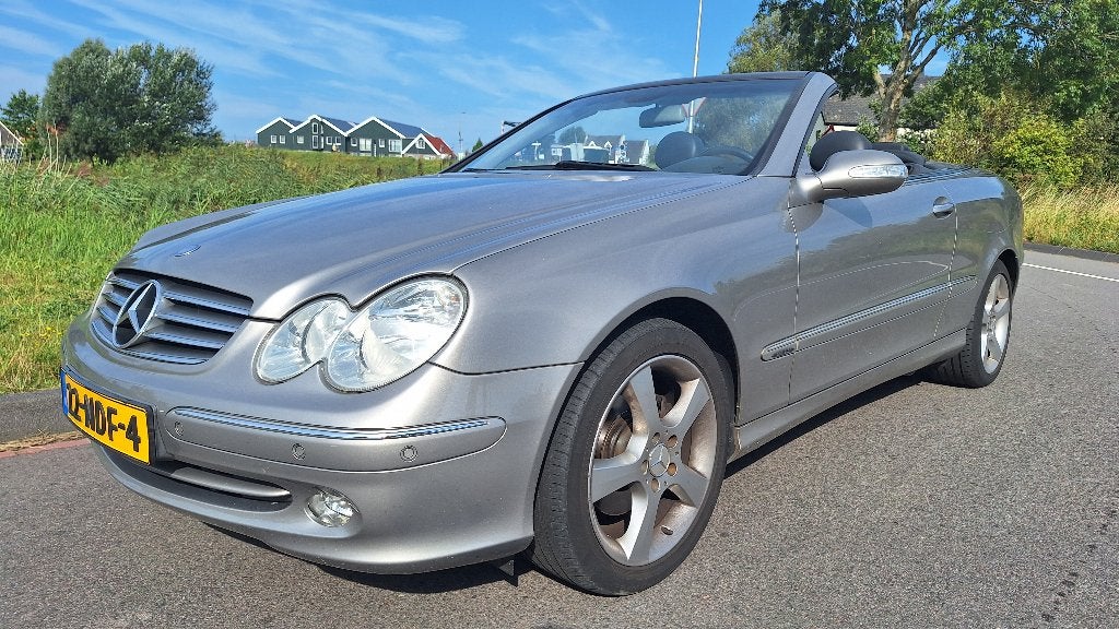 Mercedes-Benz CLK 1.8 Clk200 Kompr Cabriolet AUT 2005 Grijs, Auto's, Mercedes-Benz, Automaat, Achterwielaandrijving, Zwart, 4 cilinders