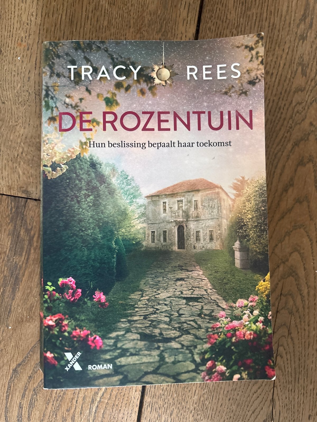 De Rozentuin - Tracy Rees (Perfecte staat), Boeken, Romans, Zo goed als nieuw, Europa overig, Ophalen of Verzenden
