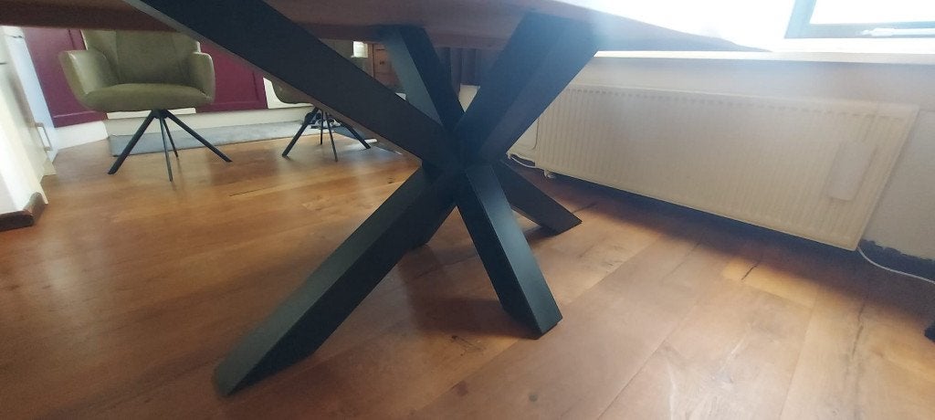 Eettafel Karakter met spinpoot, Ophalen, Eikenhout, 200 cm of meer, 50 tot 100 cm