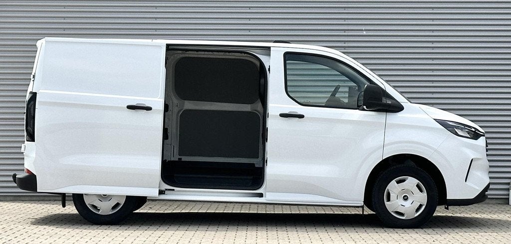 Ford Transit Custom 280 2.0 TDCI L1 Trend Trekhaak|Navi|Led, Voorwielaandrijving, 1803 kg, Stof, Gebruikt