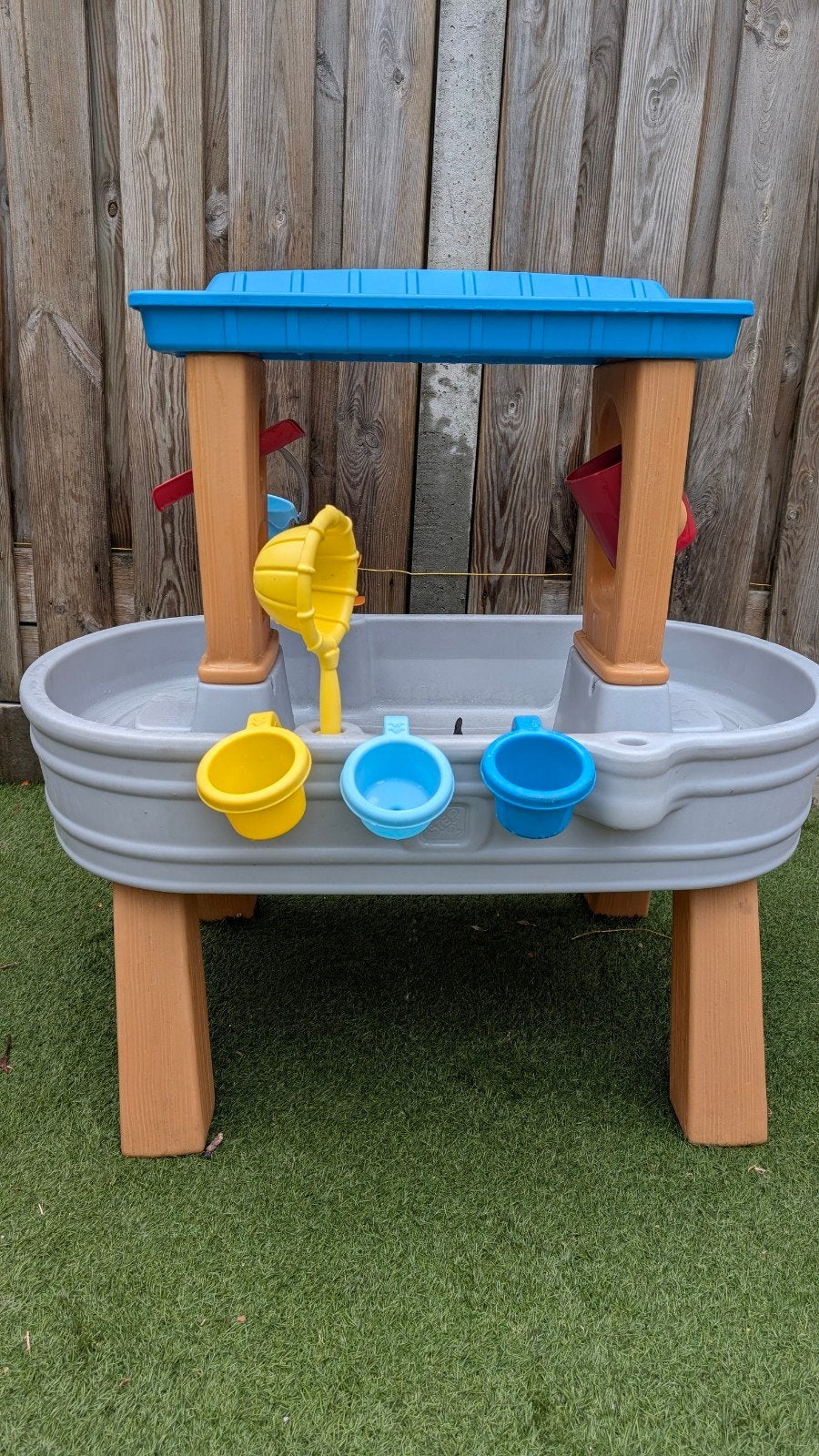 Watertafel Step2 Rain Showers Splash Tub 90cm, Ophalen, Zo goed als nieuw