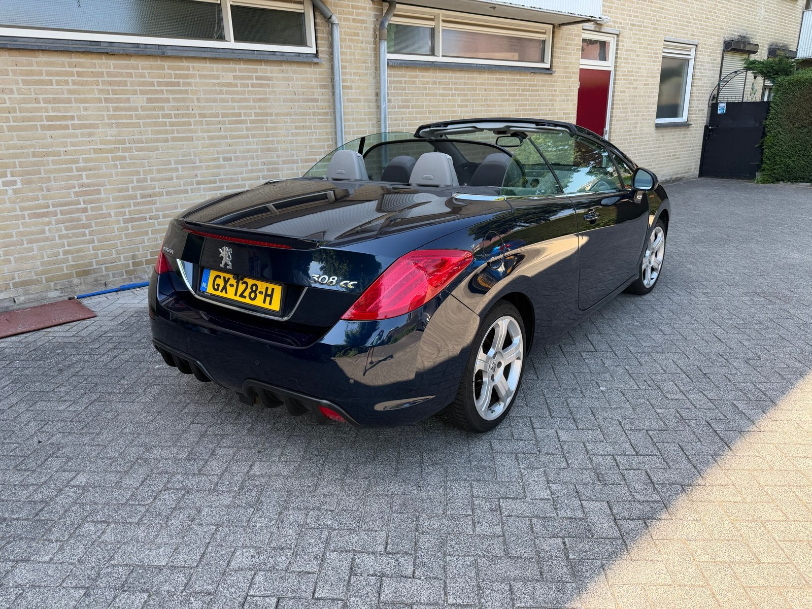 Peugeot 308 1.6 THP CC AUT 2011 Blauw, Auto's, Leder, Grijs, Particulier, 84 €/maand