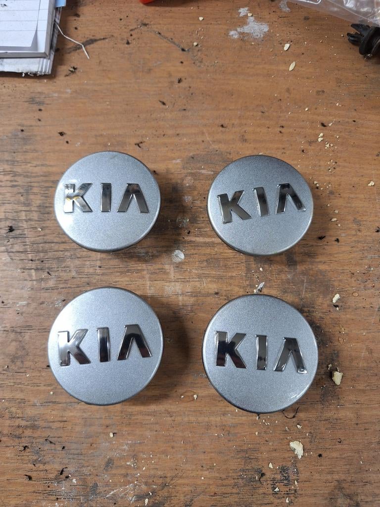 Setje orginele kia naafkapjes, Auto diversen, Wieldoppen, Ophalen