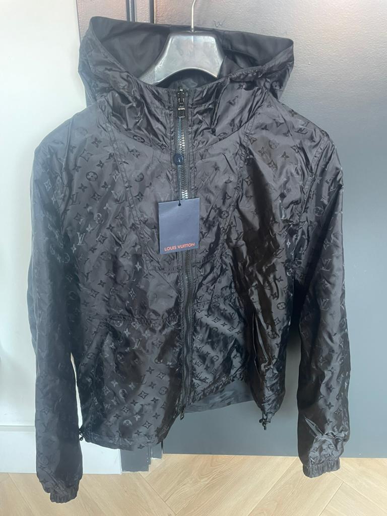 Louis vuitton windbreaker, Ophalen of Verzenden, Zo goed als nieuw, Maat 48/50 (M), Zwart