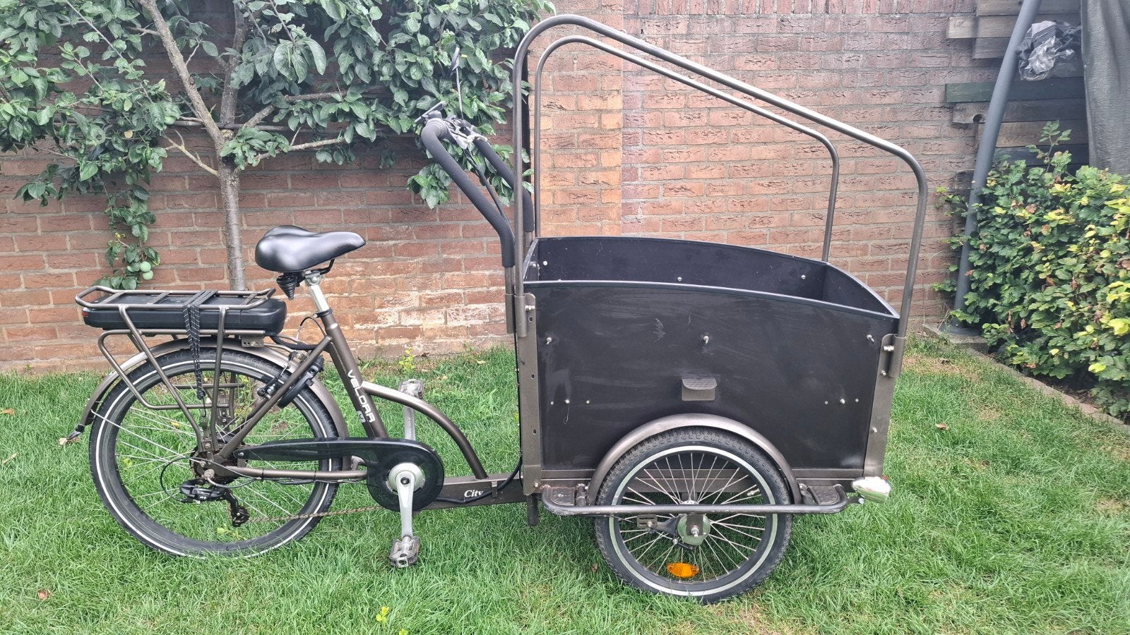 Elektrische Velora City bakfiets in goede staat, Ophalen, Gebruikt, 4 kinderen of meer