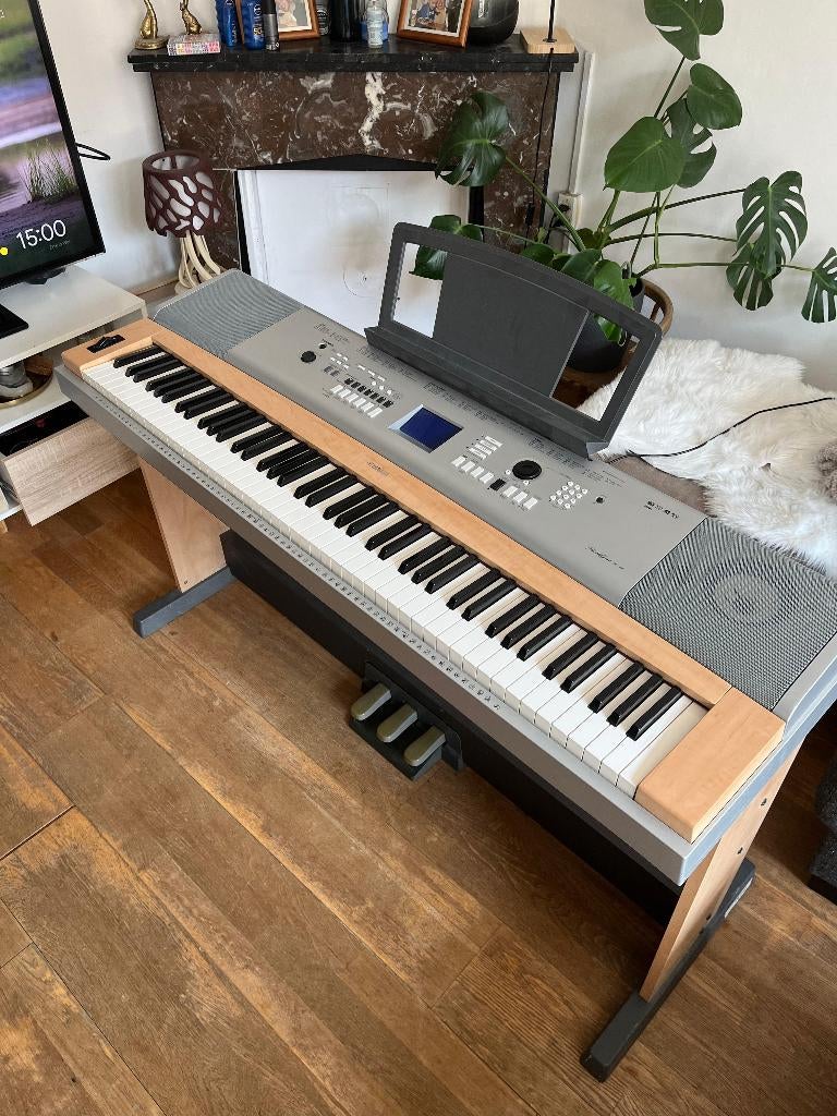 yamaha keyboard portable grand dgx 630, Muziek en Instrumenten, Keyboards, Ophalen, Zo goed als nieuw, 88 toetsen, Yamaha