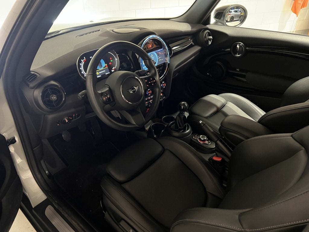 MINI Cabrio 1.5 136pk Cooper Navi, Stoelverw, Cruise, Clima, Auto's, 136 pk, Gebruikt, Cabriolet, 4 stoelen