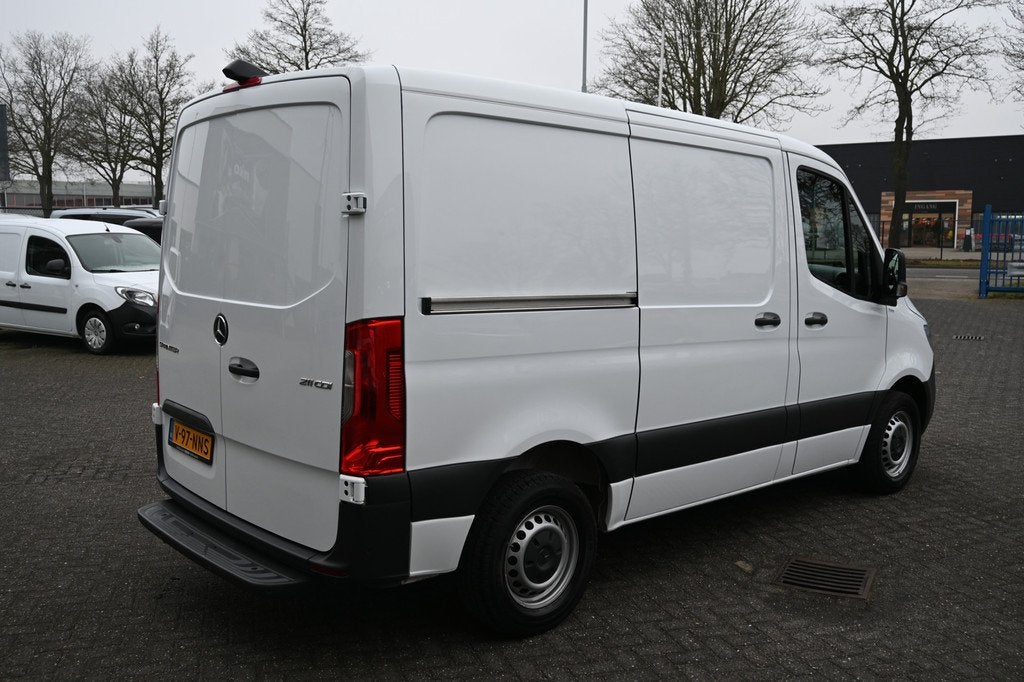 Mercedes-Benz Sprinter 211 CDI L1H1 FWD 3000 kg Trekgewicht,, Voorwielaandrijving, Gebruikt, Euro 6, 4 cilinders