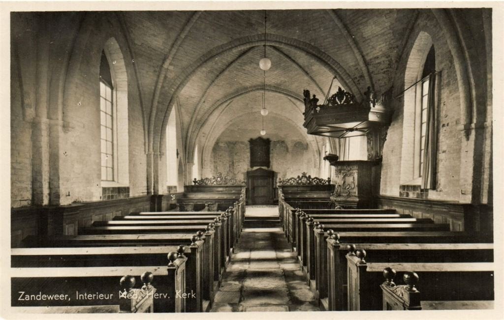 Zandeweer, Interieur Ned. Herv. Kerk - ongelopen, Ophalen of Verzenden, 1940 tot 1960, Ongelopen, Groningen