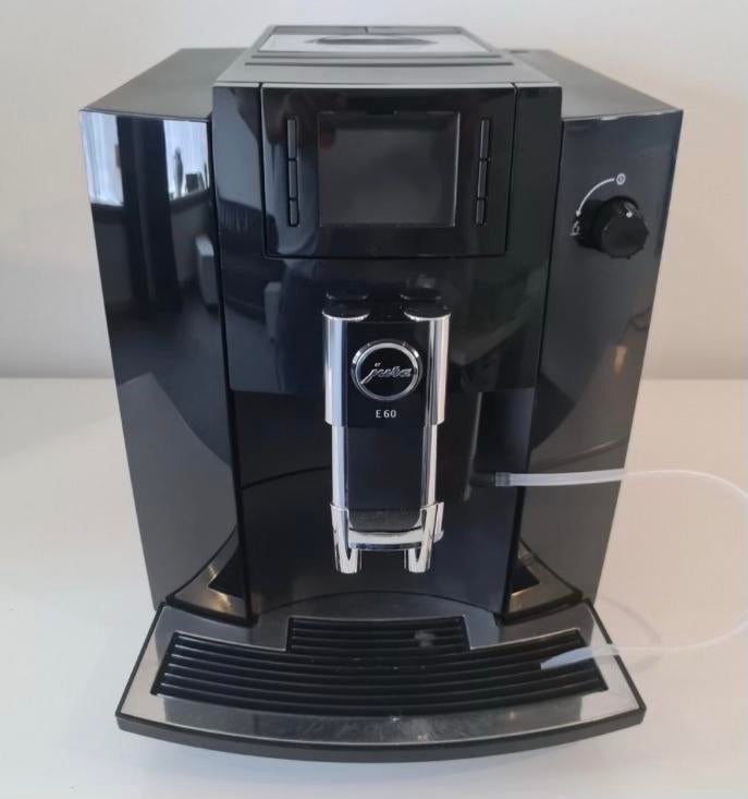 Jura e60  incl onderhoudsbeurt, Witgoed en Apparatuur, Koffiezetapparaten, 10 kopjes of meer, Ophalen of Verzenden, Zo goed als nieuw