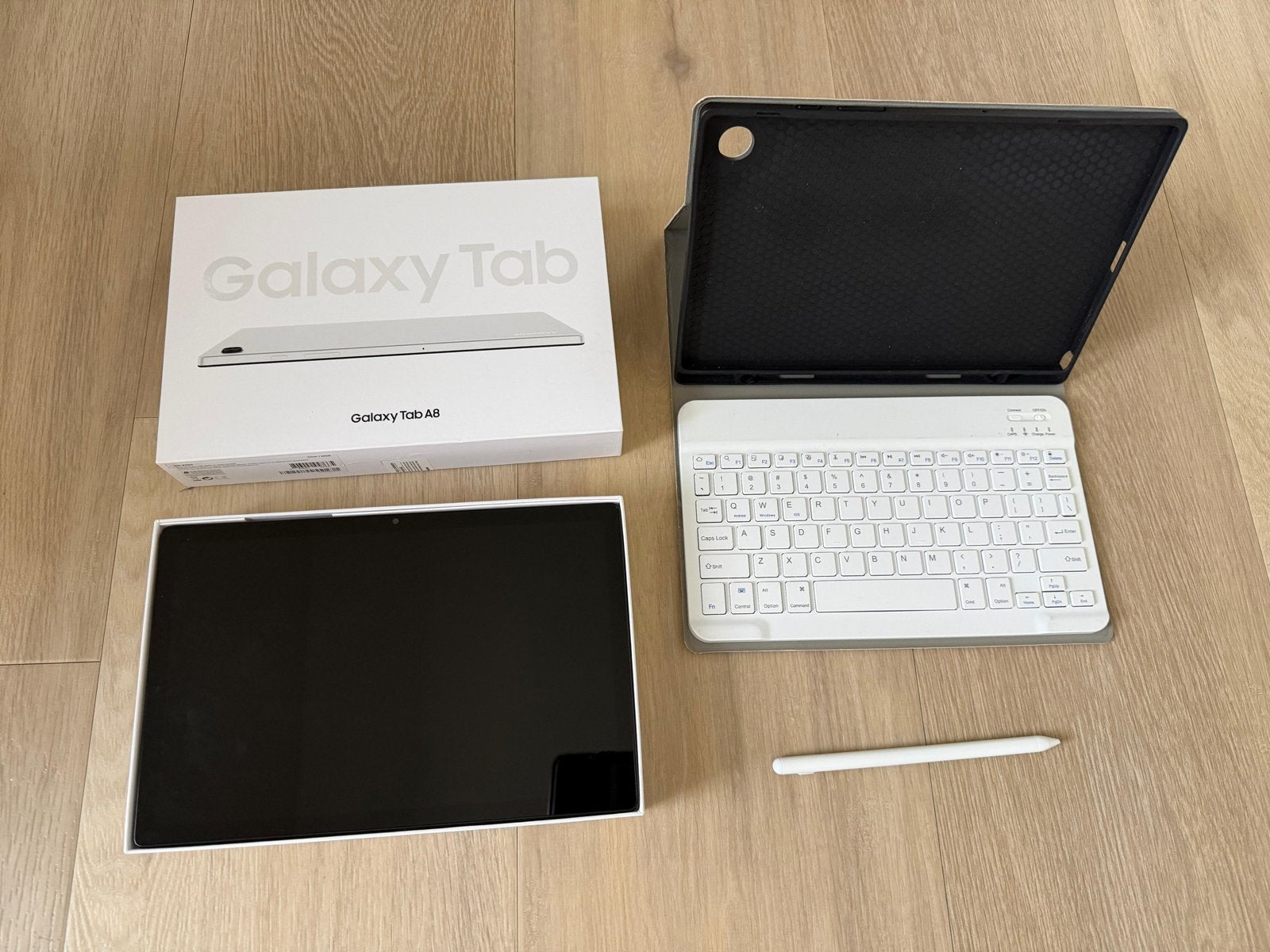 Samsung Galaxy Tab A8 (2021) met hoes, pen en doos, Gebruikt, 64 GB, Ophalen, 10 inch