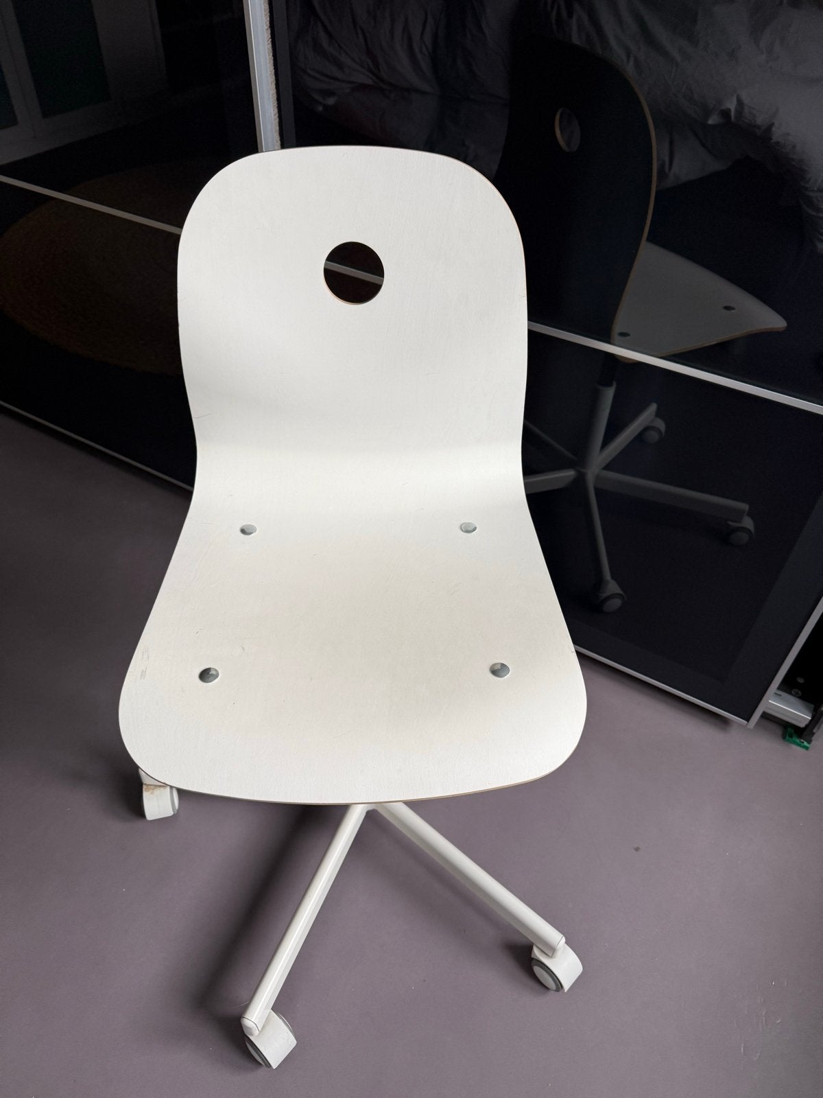 Witte bureaustoel met wieltjes, Ikea, Ophalen, Gebruikt, Wit, Bureaustoel