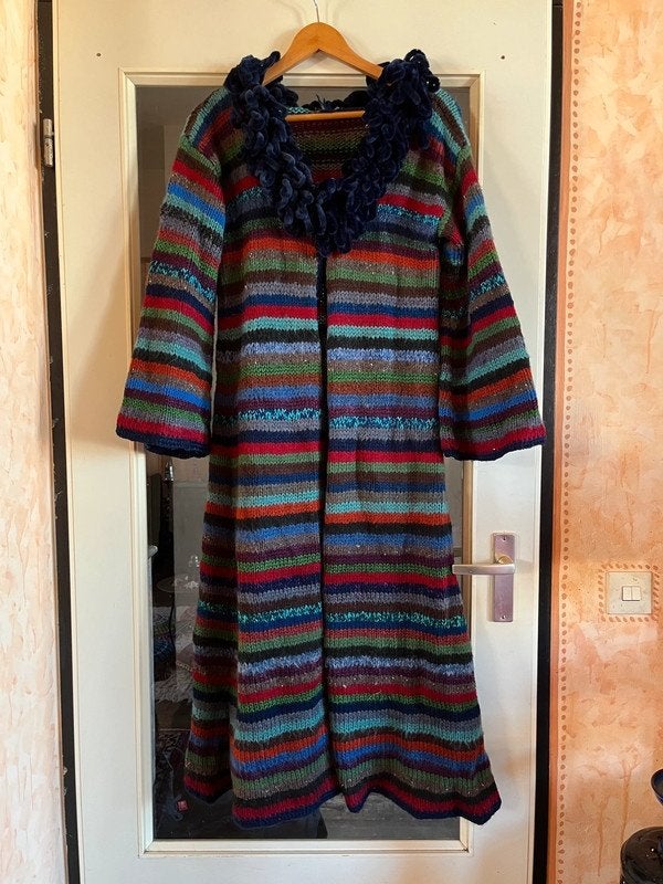 Nieuwe handgemaakte lange vest 38/40 met fluffie kraag 150€, Maat 38/40 (M), Meerkleurig, Nieuw, Ophalen of Verzenden