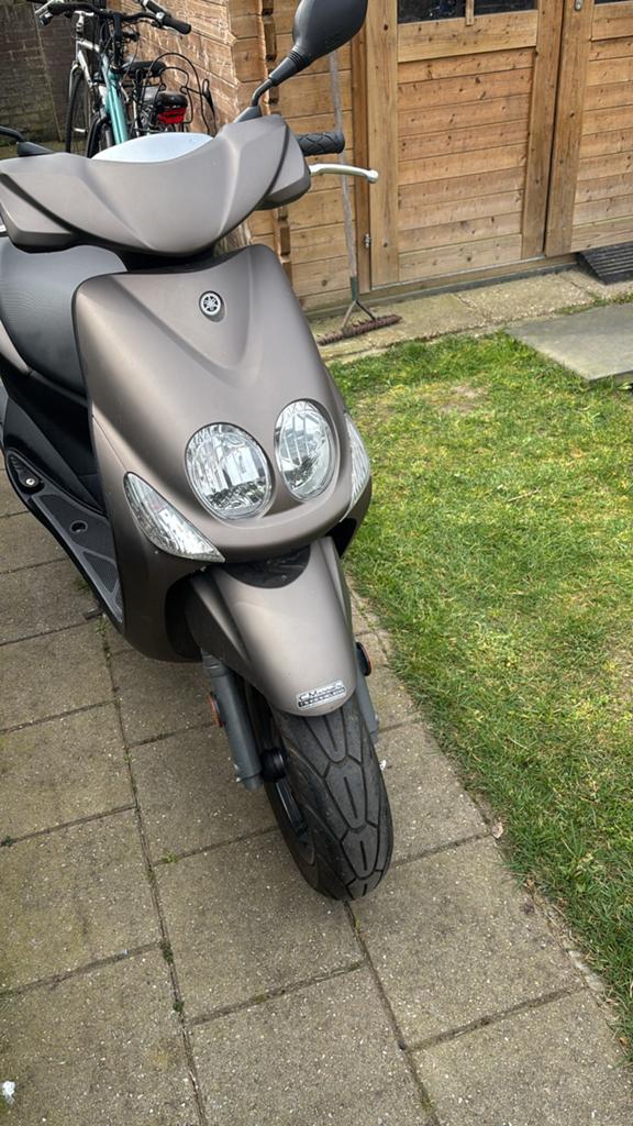 Yamaha Neos 2012 - Zo goed als nieuw, E-start & kick, Ophalen, Maximaal 45 km/u, Zo goed als nieuw, Benzine
