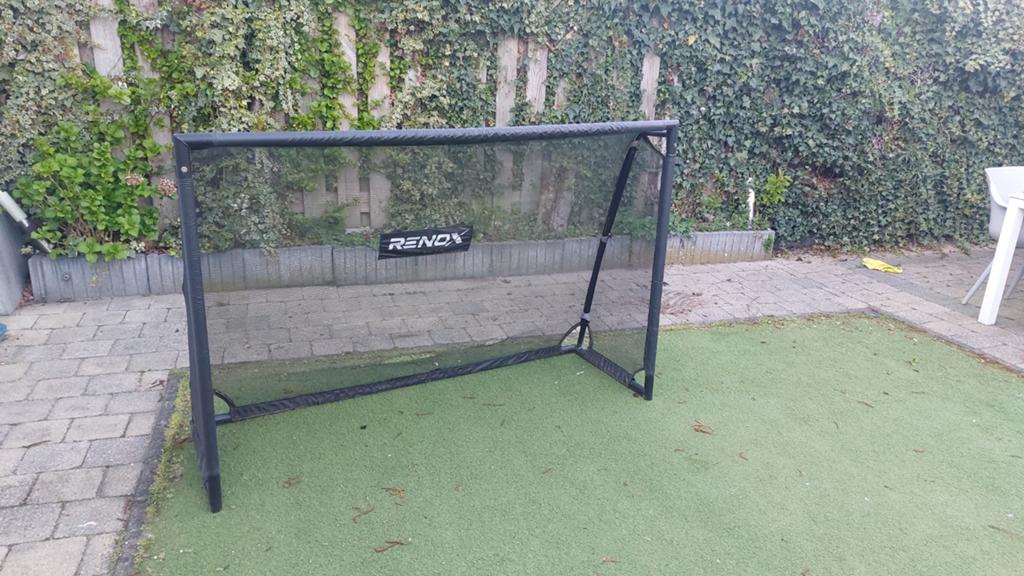 Te koop metalen voetbal goaltje voor in de tuin, Ophalen, Gebruikt, Overige typen