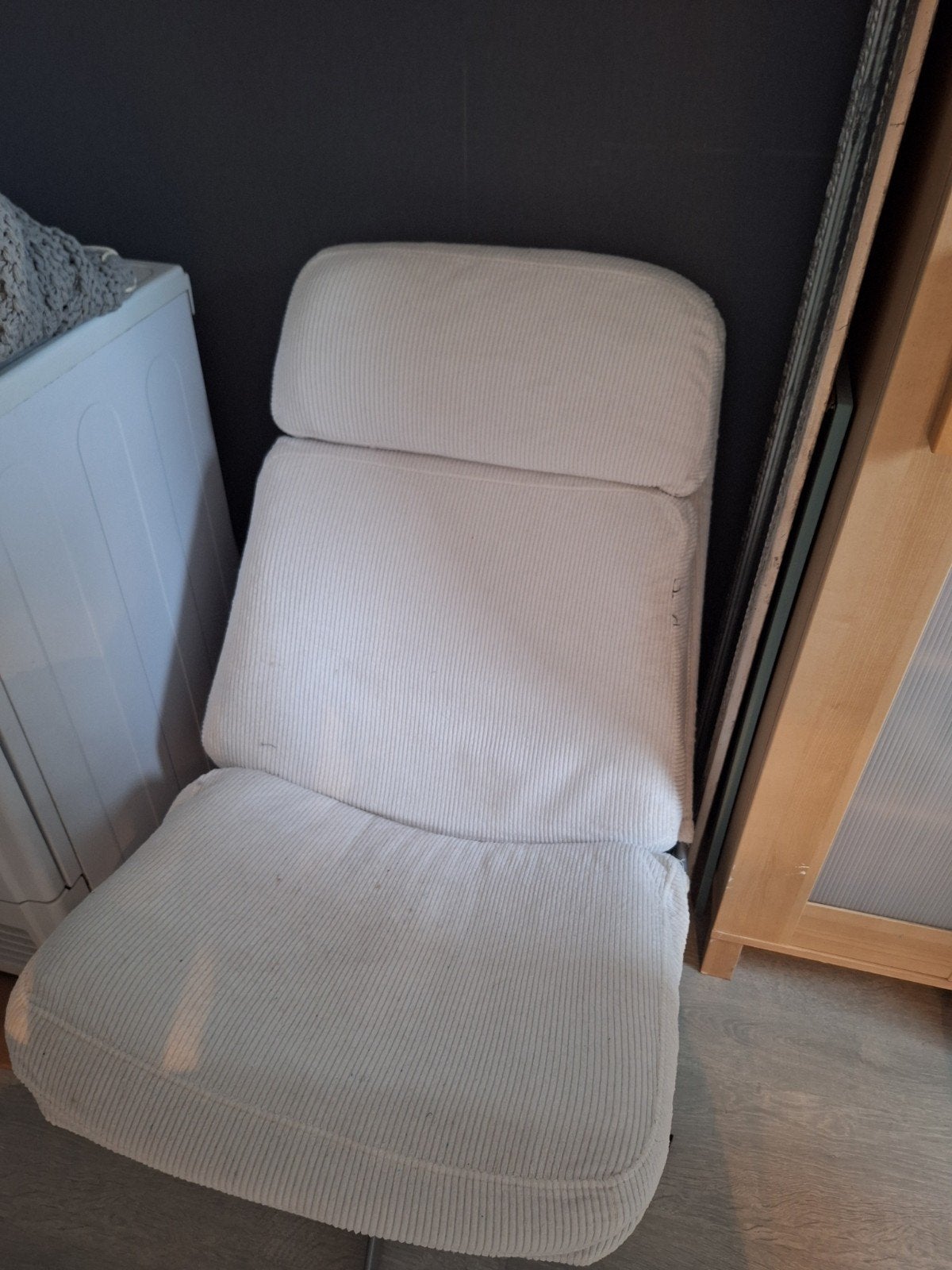Ikea stoel met voetenbankjei, Ophalen, Gebruikt, Wit, Eén