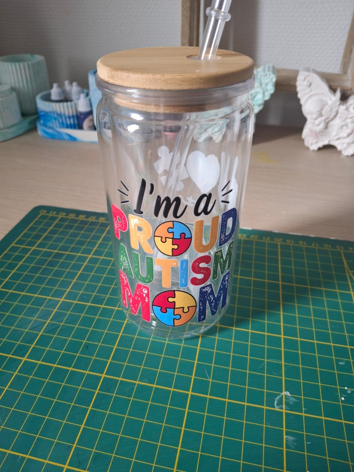 Autisme Mama plastic Beker met Bamboe Deksel en Rietje, Ophalen of Verzenden, Nieuw, Meerkleurig, Kunststof
