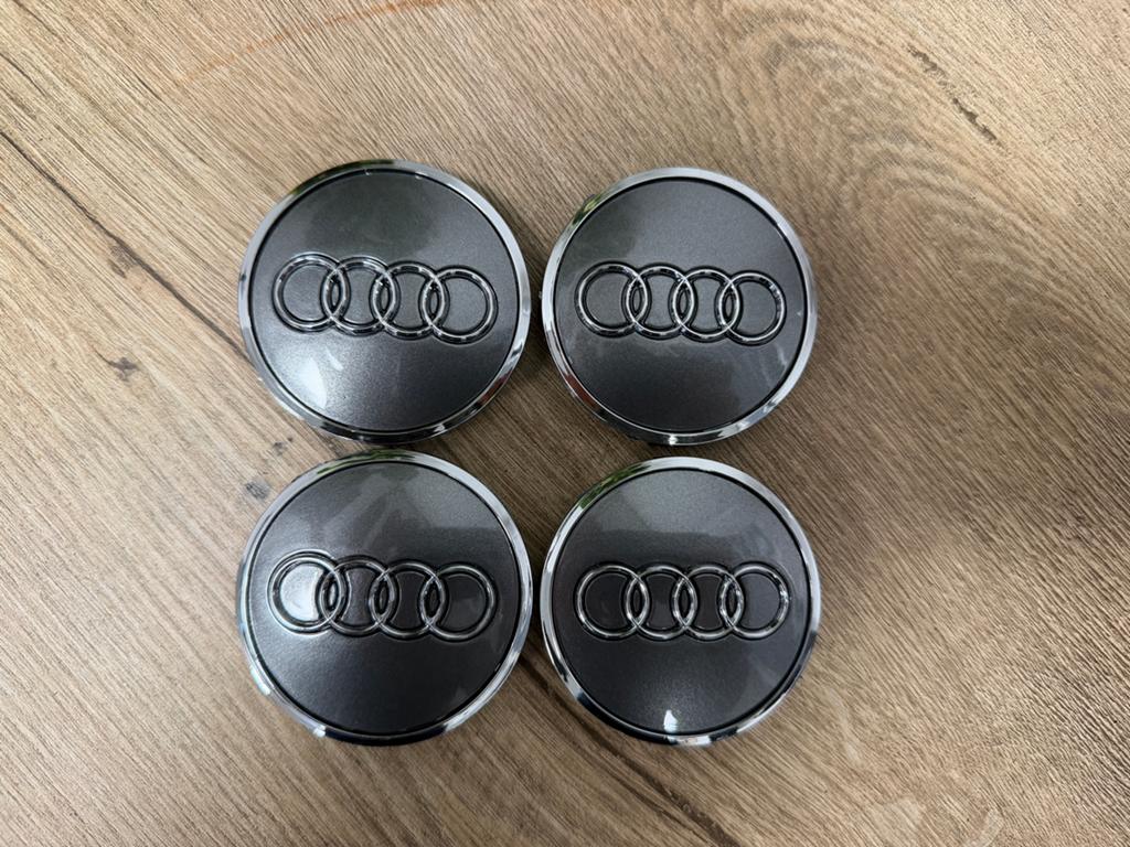 Nieuwe Audi 61mm Antraciet Naafdoppen Naafkapjes Naafkappen, Ophalen of Verzenden, Zo goed als nieuw