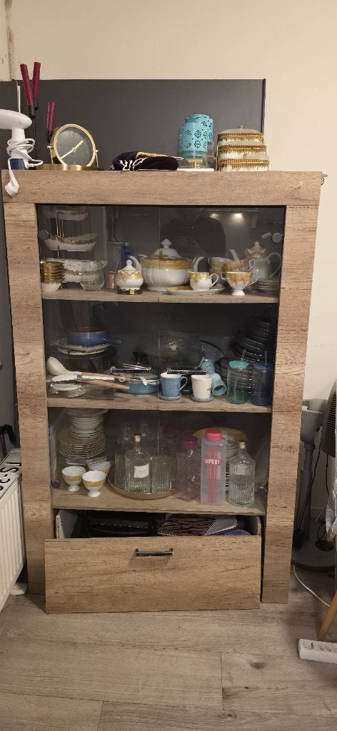 Leen Bakker display cabinet, oak look, glass doors & drawer, Huis en Inrichting, Gebruikt, Minder dan 100 cm, 25 tot 50 cm, 50 tot 100 cm