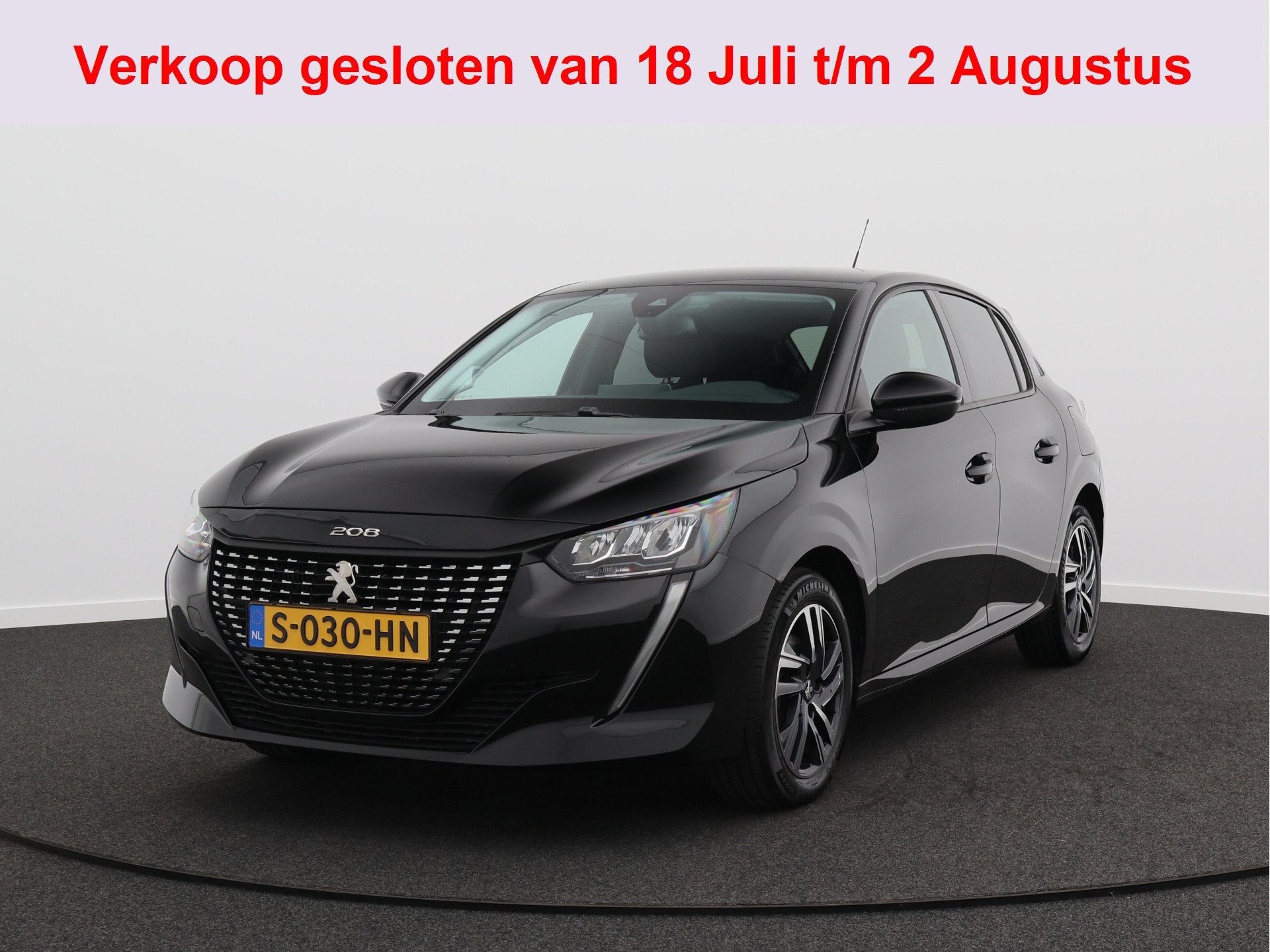 Peugeot 208 1.2 PureTech Allure/ automaat/ lage km!, Parkeersensor, 101 pk, Gebruikt, Leder en Stof