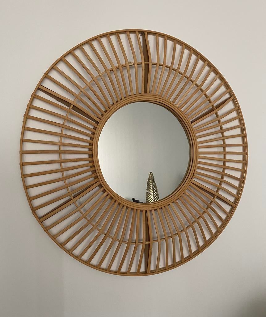 Mooie bamboe ronde spiegel bohamian stijl, Ophalen, Rond, Zo goed als nieuw, Minder dan 100 cm