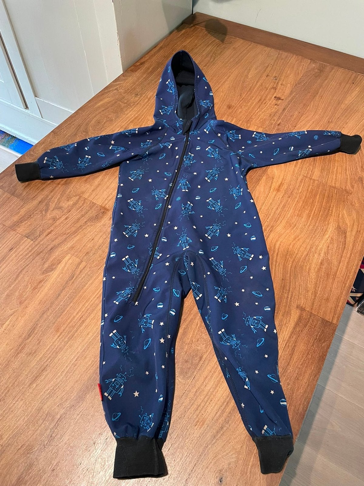IELM Blauwe softshell jumpsuit met robotprint, maat 116, Ophalen, Zo goed als nieuw, Jongen of Meisje