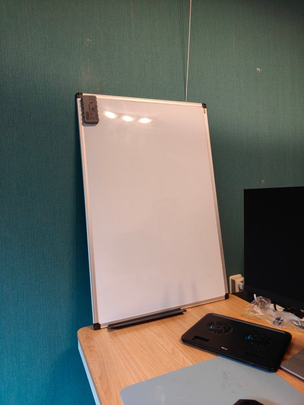 Whiteboard 90x60cm, Ophalen, Zo goed als nieuw, Magneetbord