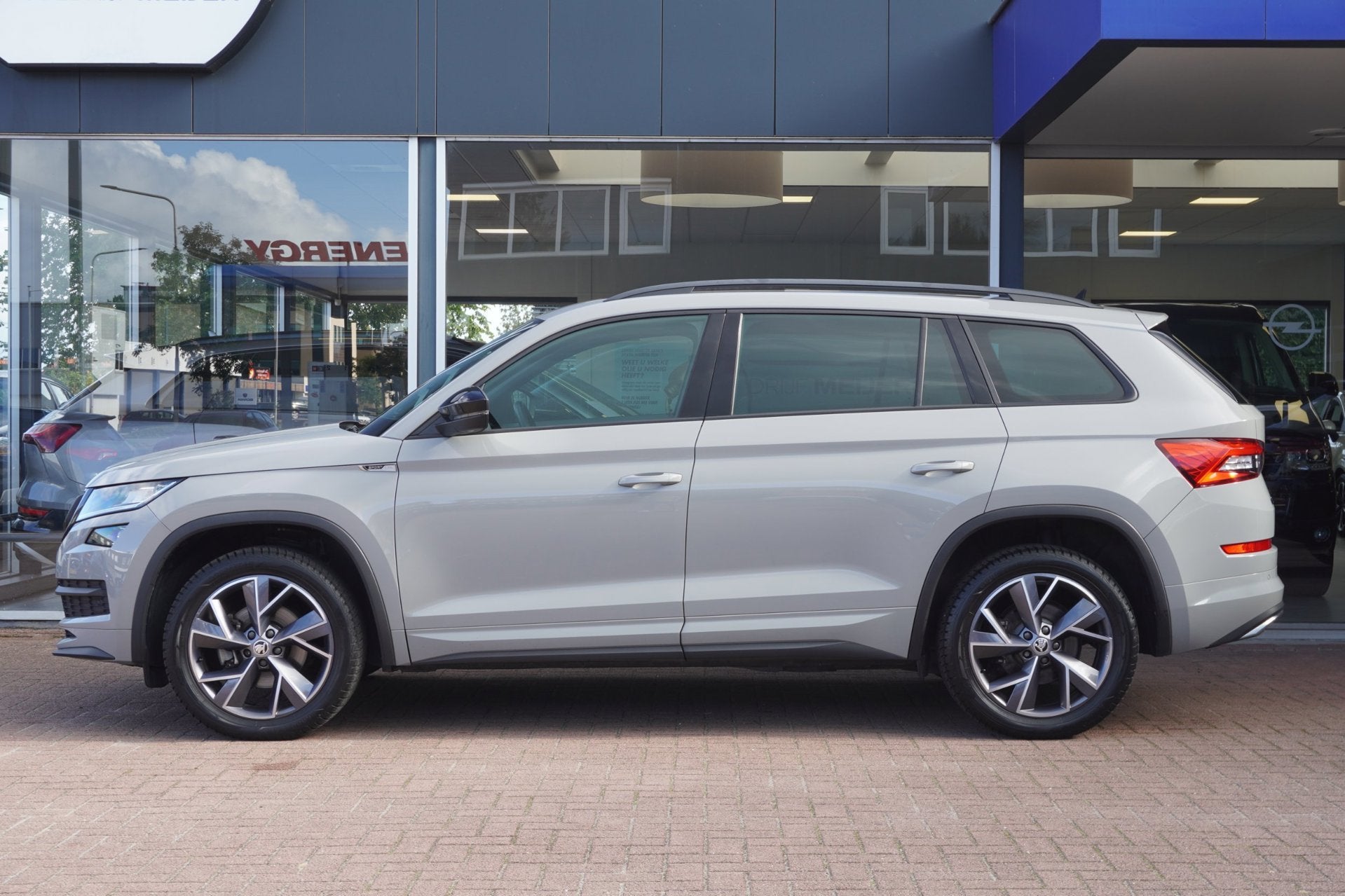 Skoda Kodiaq 1.5 TSI Sportline Business Handgeschakeld | Air, Auto's, Dealer onderhouden, Euro 6, 4 cilinders, 150 pk