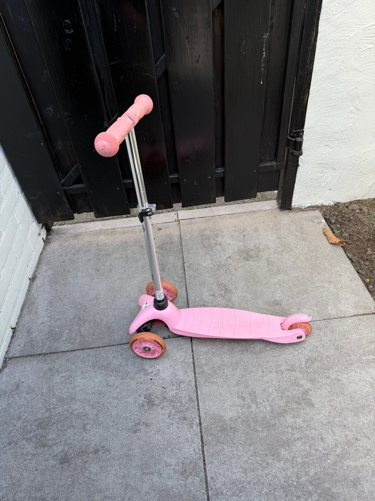 Roze kinderstep met 3 wielen - HyperMotion, Fietsen en Brommers, Ophalen, Gebruikt, Gewone step