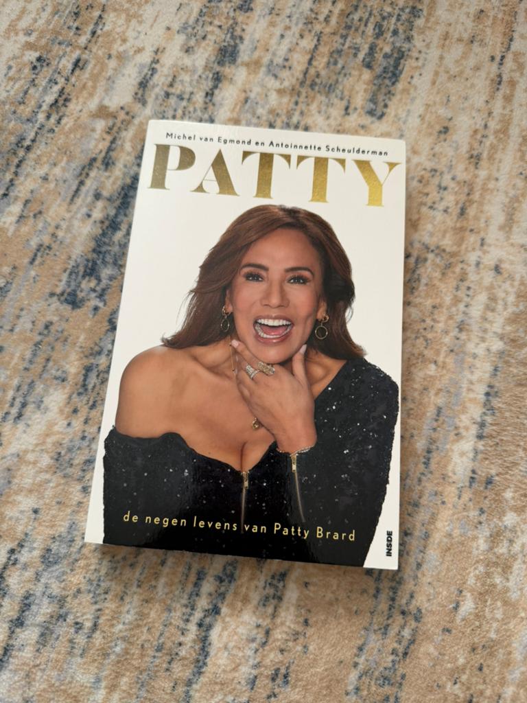 Michel van Egmond – Patty: De Negen Levens van Patty Brard, Ophalen of Verzenden, Zo goed als nieuw, Film, Tv en Media