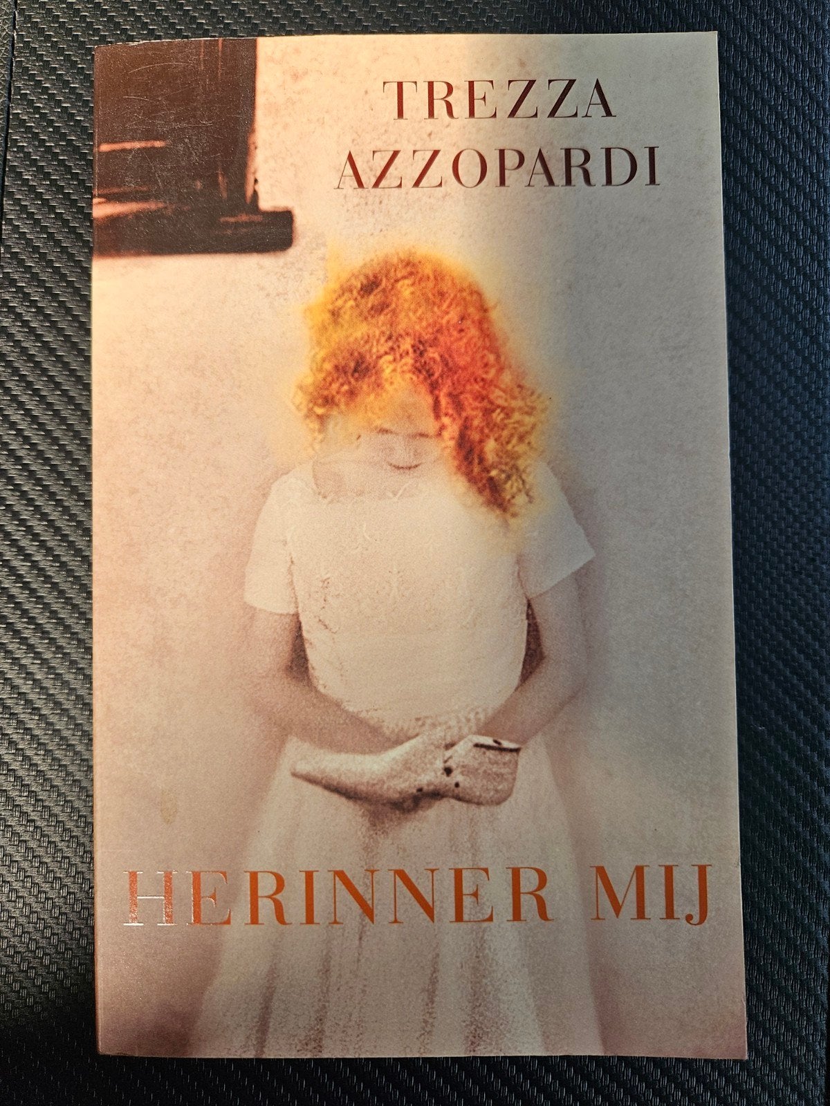 Herinner Mij - Trezza Azzopardi (Boek), Ophalen of Verzenden, Zo goed als nieuw, Trezza Azzopardi, Europa overig