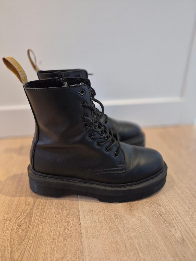 Dr. Martens Jadon Mono, Kleding | Dames, Schoenen, Zwart, Lage of Enkellaarzen, Ophalen of Verzenden, Zo goed als nieuw