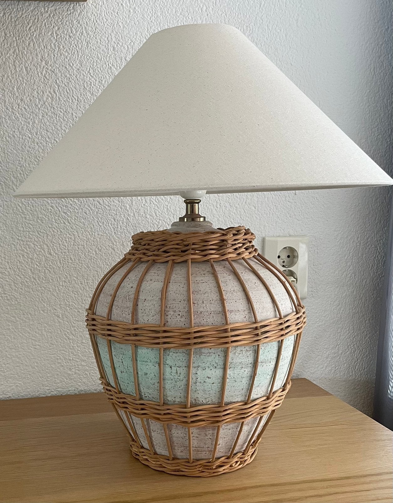 Tafellamp rotan met stenen vaas, Gebruikt, Overige merken, Vintage, Inclusief lichtbron