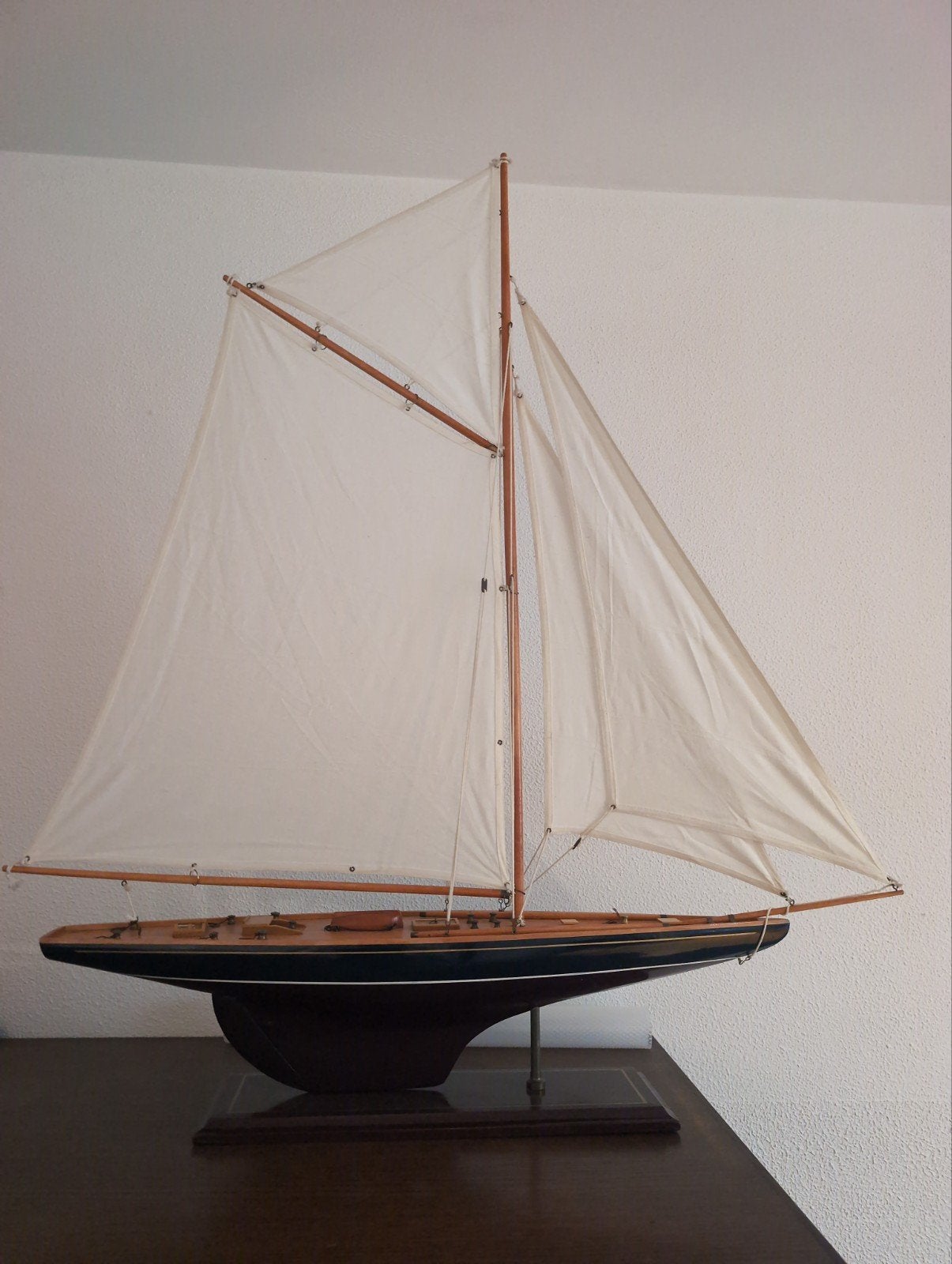 Prachtig gedetailleerd zeilboot model, ca. 70cm hoog, Ophalen, Zo goed als nieuw, Groter dan 1:32, Overige merken