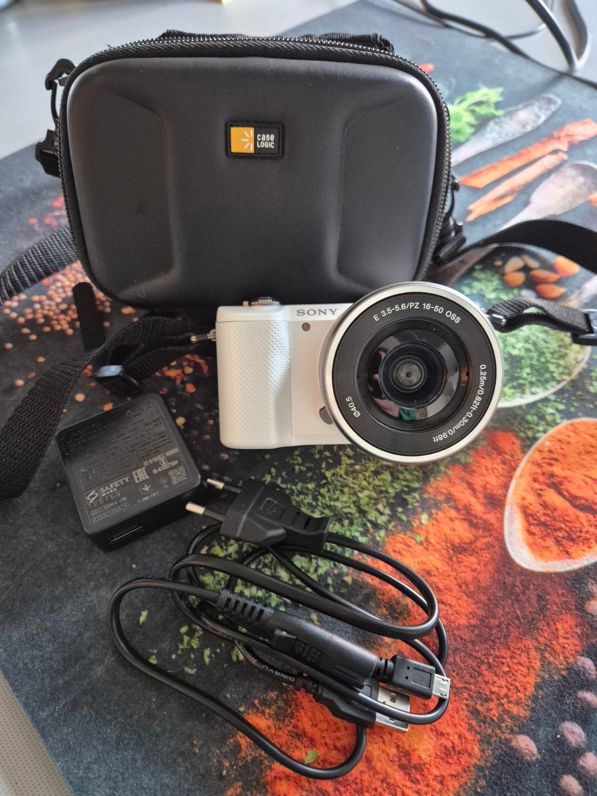 Sony Alpha a5000 Compacte Systeemcamera met 16-50mm Lens, Audio, Tv en Foto, Fotocamera's Digitaal, Ophalen, Compact, Zo goed als nieuw